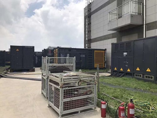 西区除了定期检查，还有哪些方法可以及时发现接触式转速表探头的磨损？